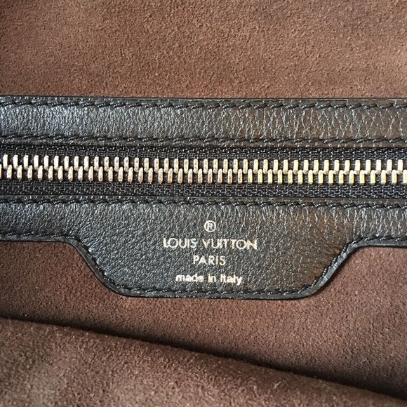 Designer Louis Vuitton hobo handbag - Picture 3 of 5